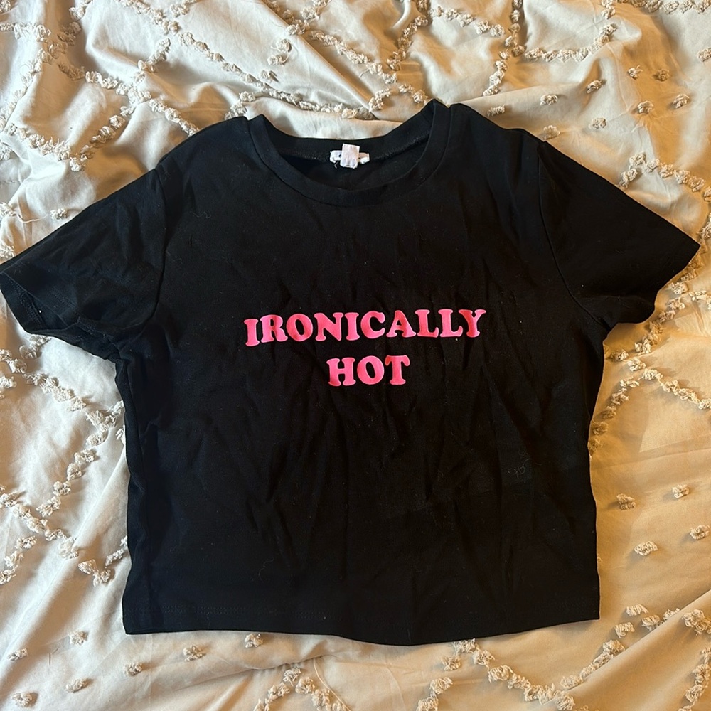 Garage Black and Pink “ironically hot” Baby-Tee, Size Medium